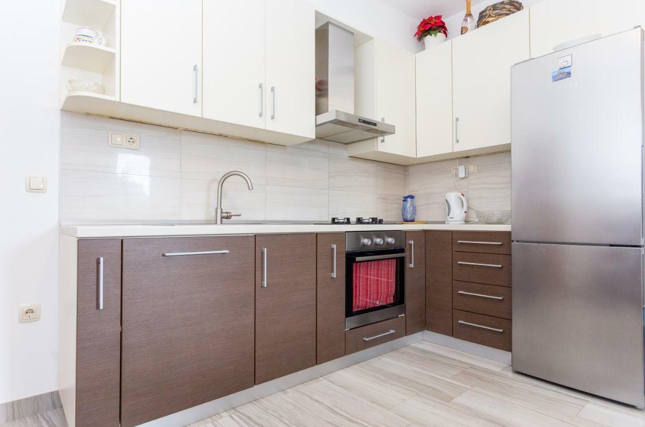 Apartments Iva Brstilo Omiš Buitenkant foto