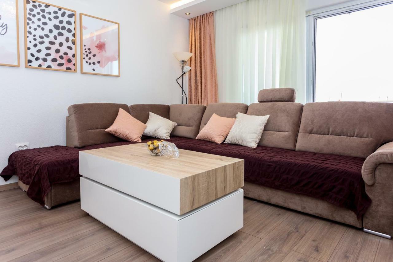 Apartments Iva Brstilo Omiš Buitenkant foto