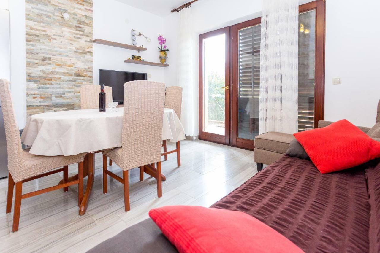Apartments Iva Brstilo Omiš Buitenkant foto