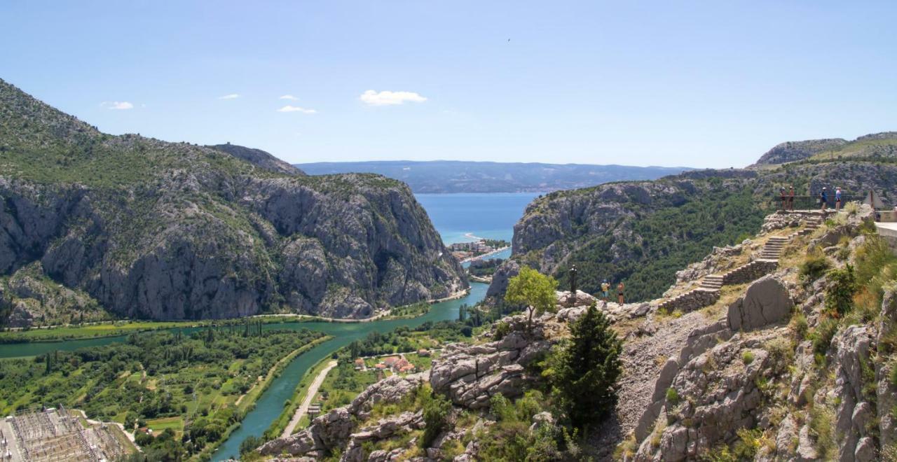 Apartments Iva Brstilo Omiš Buitenkant foto