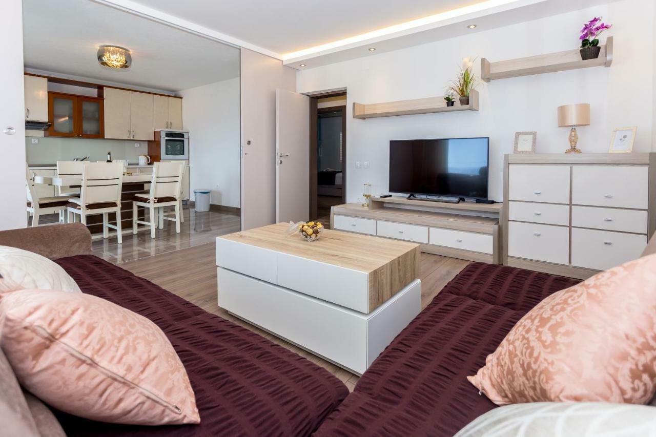Apartments Iva Brstilo Omiš Buitenkant foto