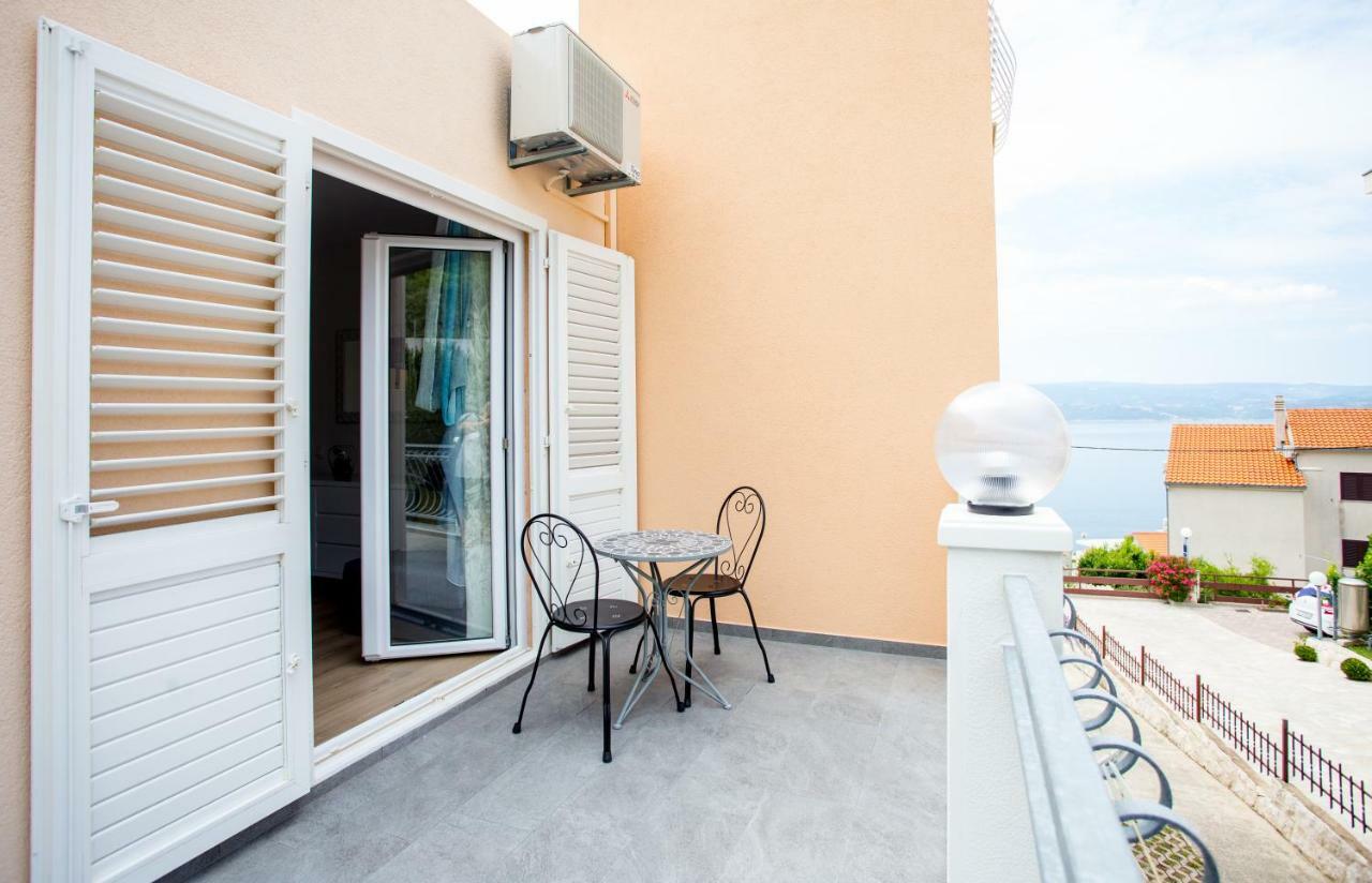 Apartments Iva Brstilo Omiš Buitenkant foto